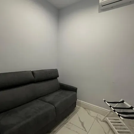 Luxury 2.0 *