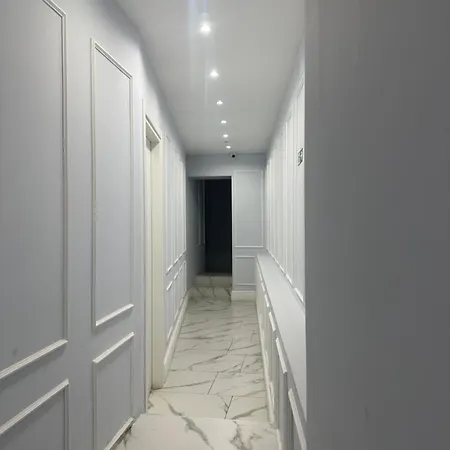 Luxury 2.0 4* Neapel